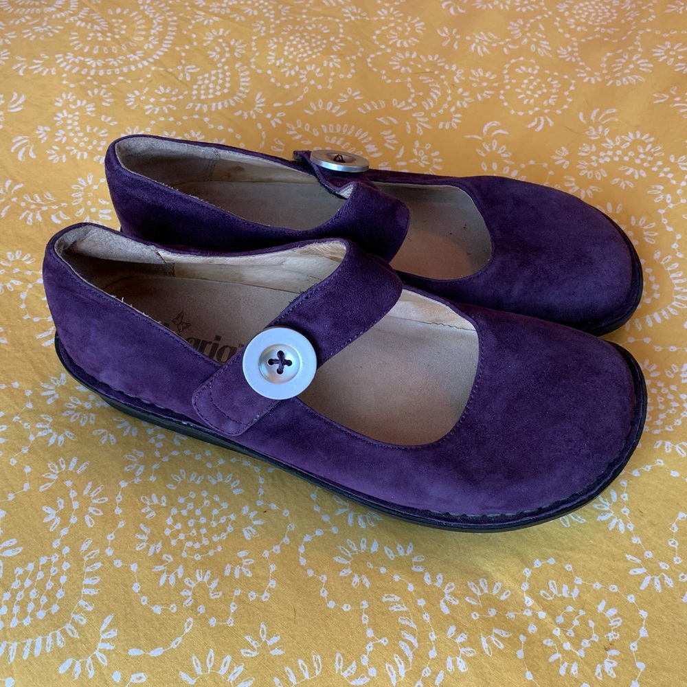 Algeria Paloma Mary Jane in purple suede. Size 38/size 8.